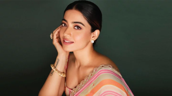 নেটদুনিয়ার নজর এখন রাশমিকার আঙুলের আংটিতে