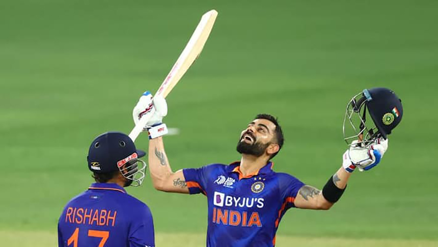 ‘এই সেঞ্চুরি তোমার নামে’-আনুশকাকে বললেন কোহলি
