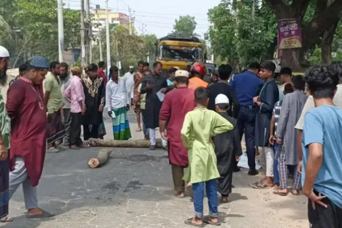 ঝিনাইদহে মেয়ের বাড়ি যাওয়ার পথে প্রাণ গেল মায়ের