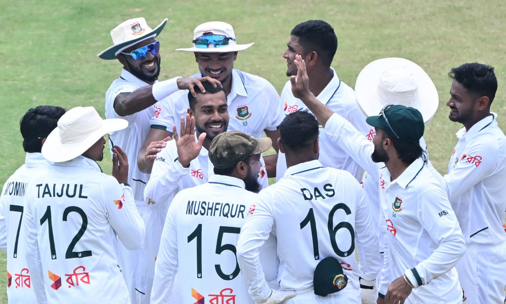 তাসকিন-মিরাজের বোলিং তাণ্ডব, ৪ উইকেটে চাপে পাকিস্তান