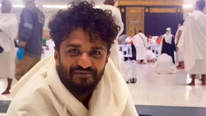 মক্কায় পরিচ্ছন্নতাকর্মীদের আবদার পূরণ করে জড়িয়ে ধরলেন ফারহান