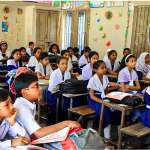 প্রথম ধাপে ১ লাখ শিশুকে বিনামূল্যে জুতা দেবে সরকার