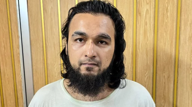 তরুণীকে প্রতারণার অভিযোগে আবারও গ্রেপ্তার গায়ক নোবেল