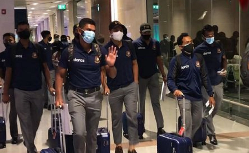 ব্যর্থ মিশন শেষে দেশে ফিরলো টাইগাররা