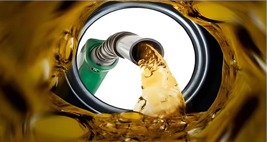 এক লাফে বাড়ল জ্বালানি তেলের দাম, অকটেন ১৪০ টাকা