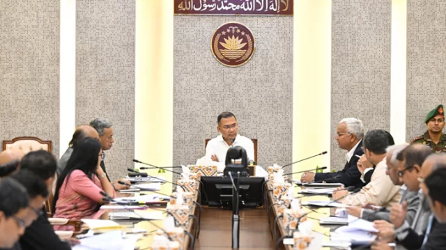 প্রধানমন্ত্রীর নেতৃত্বে ফ্যামিলি কার্ড বিষয়ক সভা অনুষ্ঠিত