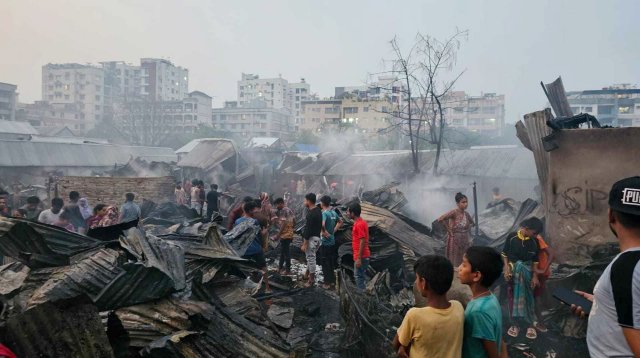 রাজধানীর কড়াইল বস্তির আগুন নিয়ন্ত্রণে