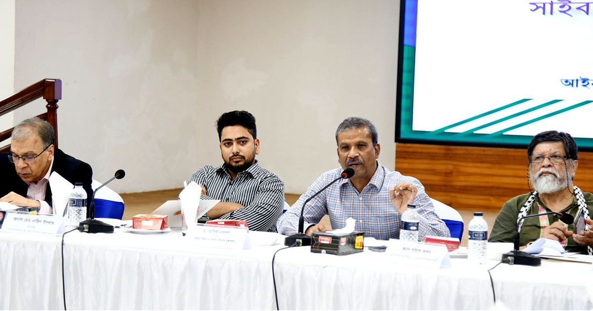 সাইবা’র বু’লিং ও রাজনৈতিক চা’প নিয়ে ড. আসিফ নজরুলের তি’ক্ত মন্তব্য