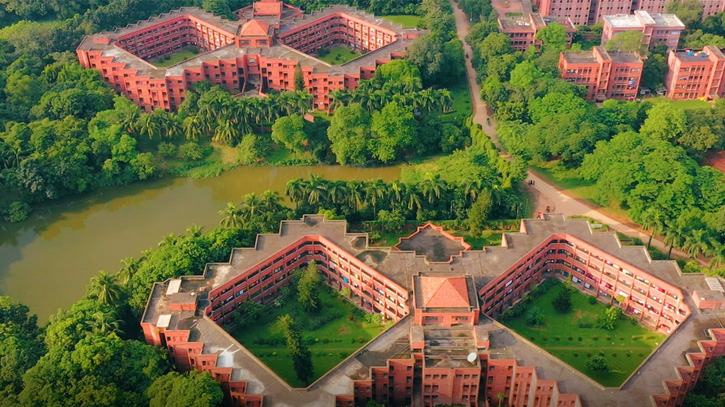 সবুজে ঘেরা প্রগতির বিদ্যাপীঠ জাহাঙ্গীরনগর বিশ্ববিদ্যালয় ৫৬ বছরে পদার্পণ