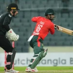 ব্যাটিং ধসে ১০২ রানে গুটিয়ে গেল বাংলাদেশ