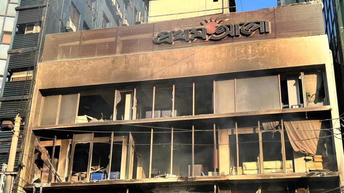 প্রথম আলো-ডেইলি স্টার কার্যালয়ে হামলায় কেন অ্যাকশনে যায়নি ব্যাখ্যা দিল পুলিশ