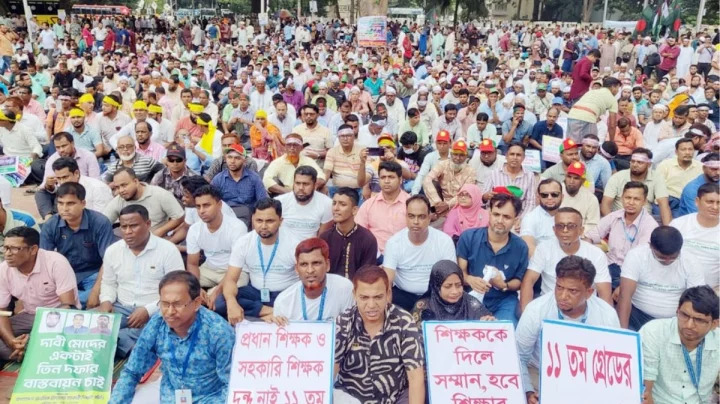 প্রাথমিকের সহকারী শিক্ষকদের ফের আন্দোলনের ঘোষণা
