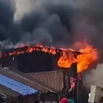 চট্টগ্রামে ফোম কারখানায় আগুন!