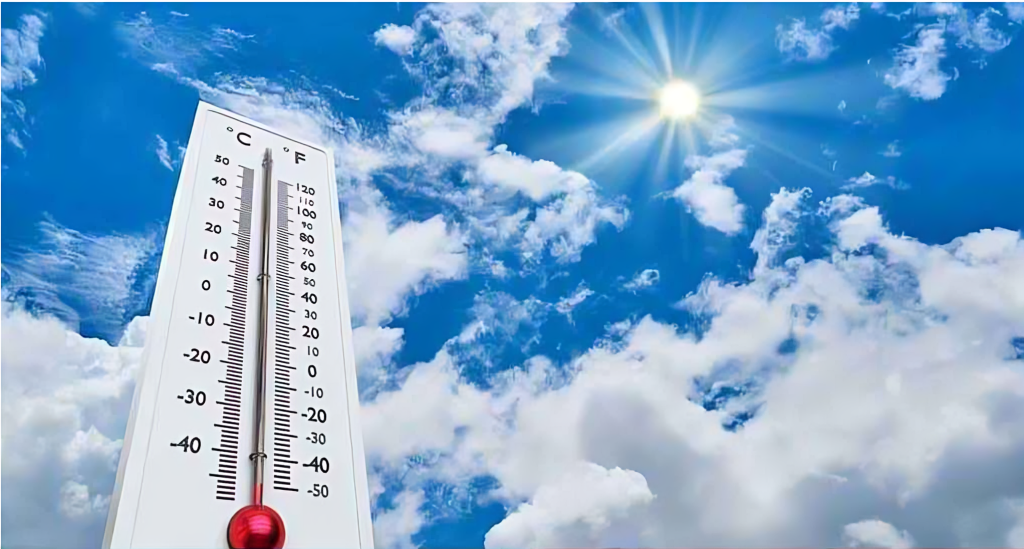 তাপদাহে হাঁসফাঁস ঢাকা, আরও বাড়ছে তাপমাত্রা