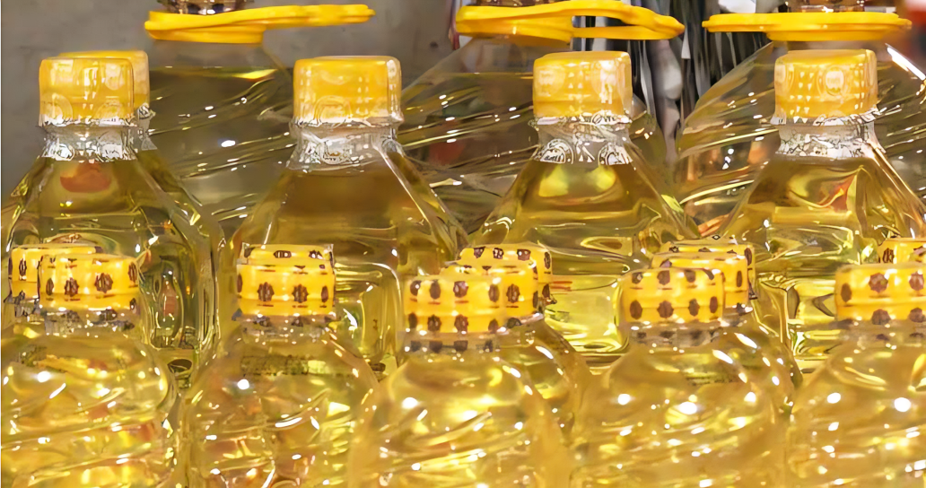 রাজধানীতে ভোজ্যতেলের তীব্র সংকট, বাজারে চরম অস্থিরতা