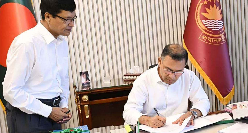সরকারের ৩৮টি অডিট রিপোর্ট প্রধানমন্ত্রীর কাছে হস্তান্তর