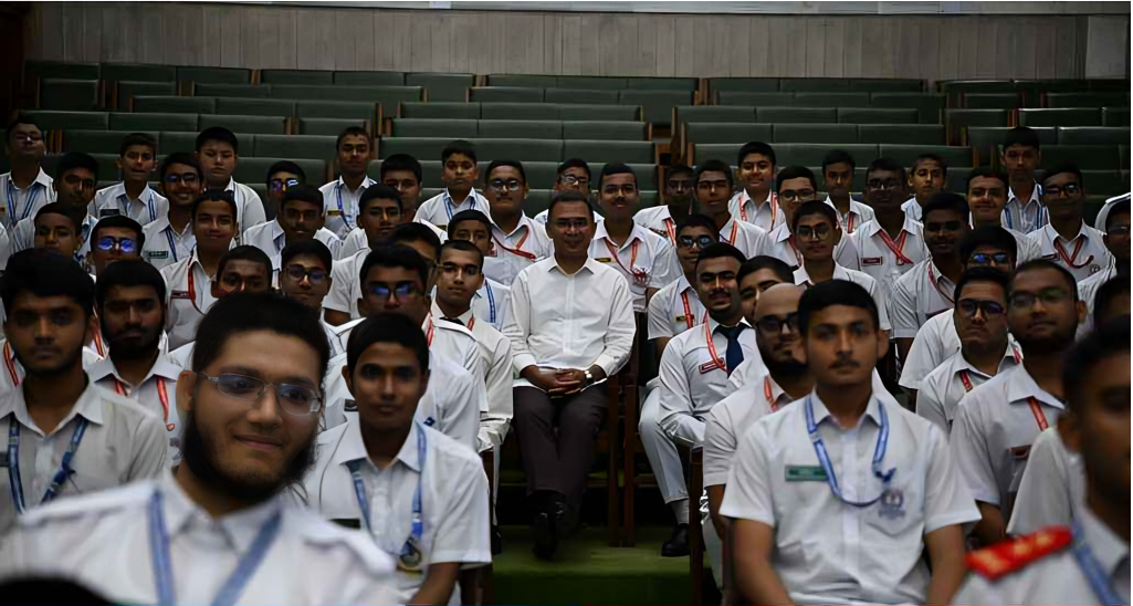 সংসদে প্রাক্তন কলেজের শিক্ষার্থীদের সঙ্গে উষ্ণ শুভেচ্ছা বিনিময়ে প্রধানমন্ত্রী