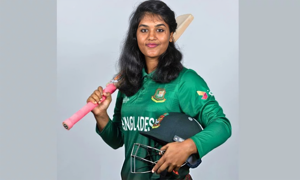 হকি থেকে ক্রিকেটের ২২ গজে উদীয়মান জয়িতা