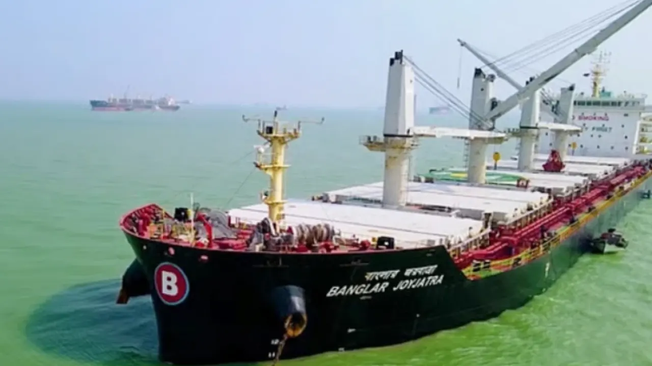 দেশে এলো ১ লাখ টন জ্বালানি তেল!