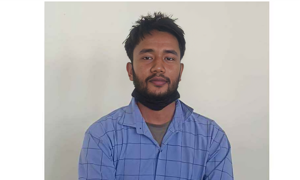 ভর্তি পরীক্ষার হলে চ্যাটজিপিটি দিয়ে নকলের চেষ্টা, হাতেনাতে আটক পরীক্ষার্থী