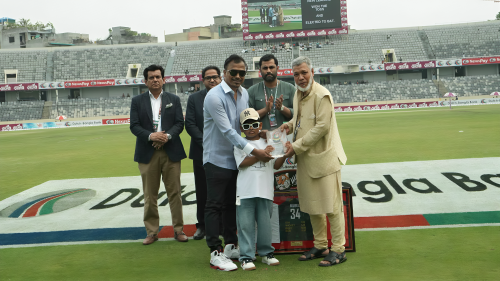 আন্তর্জাতিক ক্রিকেটকে বিদায়, বিসিবির সম্মান পেলেন রুবেল