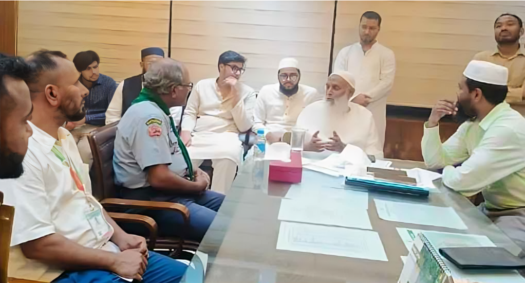 হজযাত্রীরা যেন কোনো কষ্ট না পান, তা নিশ্চিত করার নির্দেশ ধর্মমন্ত্রীর