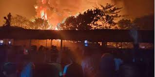 রোহিঙ্গা ক্যাম্পে ভয়াবহ অগ্নিকাণ্ডের ঘটনায় ৫০টি ঘর পুড়ে ছাই