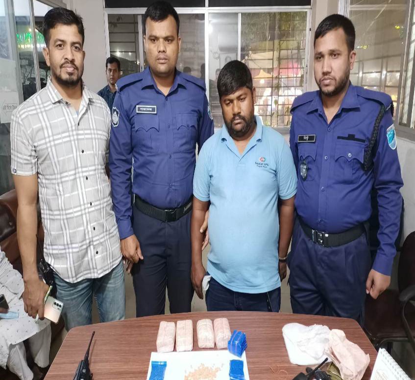 ১০ হাজার পিস ইয়াবাসহ মাদক ব্যবসায়ী বুলেট গ্রেফতার