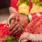 পরিবার বিয়ে দিচ্ছে না, পুলিশের কাছে পাত্র খুঁজে দেওয়ার অনুরোধ তরুণীর!
