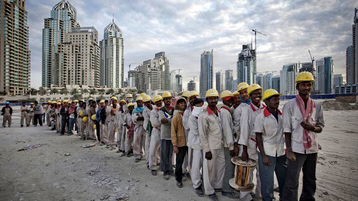 ১১ মাসে ১০ লাখেরও বেশি বাংলাদেশি কর্মীর বিদেশগমন সম্পন্ন
