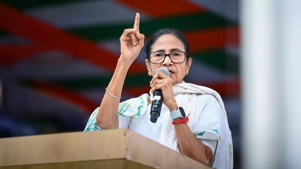১০০টির বেশি আসন লুট করেছে বিজেপি: মমতার অভিযোগ