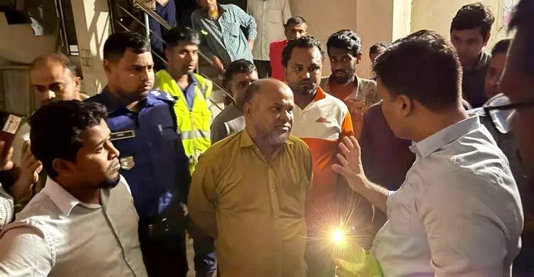 ত্রিশালে মজুত পেট্রোল থেকে বাসায় আগুন!