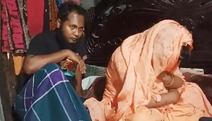 গভীর রাতে প্রবাসীর স্ত্রীর ঘর থেকে শিবির নেতা আটক!