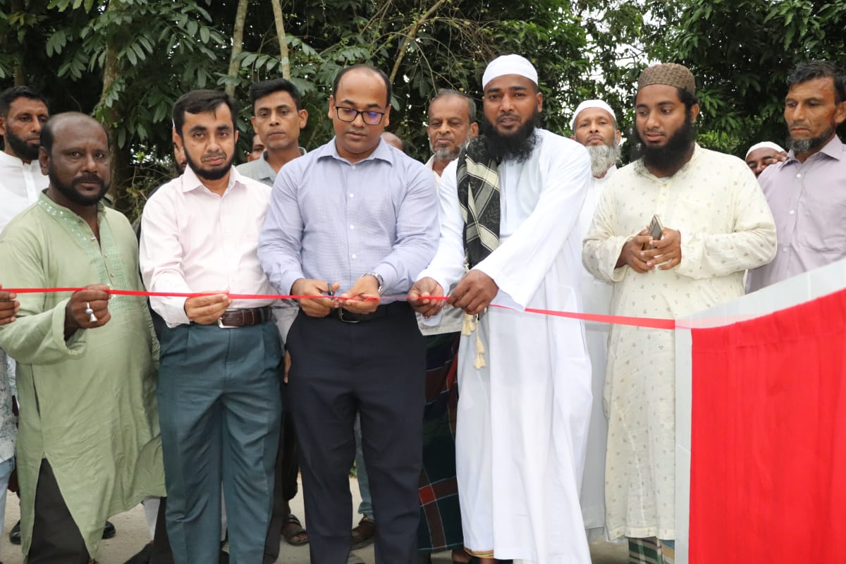 নলছিটিতে কাঠেরপোল-শংকরপাশা-পুলেরহাট সড়কের উন্নয়ন কাজের উদ্বোধন