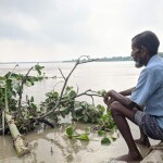 মুছাপুর ক্লোজার ভেঙে বিপর্যয়: পুনঃনির্মাণে দাবি স্থানীয়দের