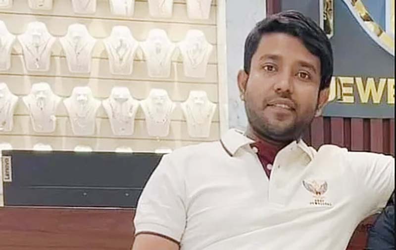 আরাভ খানের বিরুদ্ধে ইন্টারপোলের নোটিশ ইস্যু