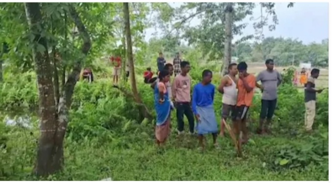 আসামে প্রেমিক যুগলের ঝুলন্ত দেহ উদ্ধার, এলাকায় চাঞ্চল্য