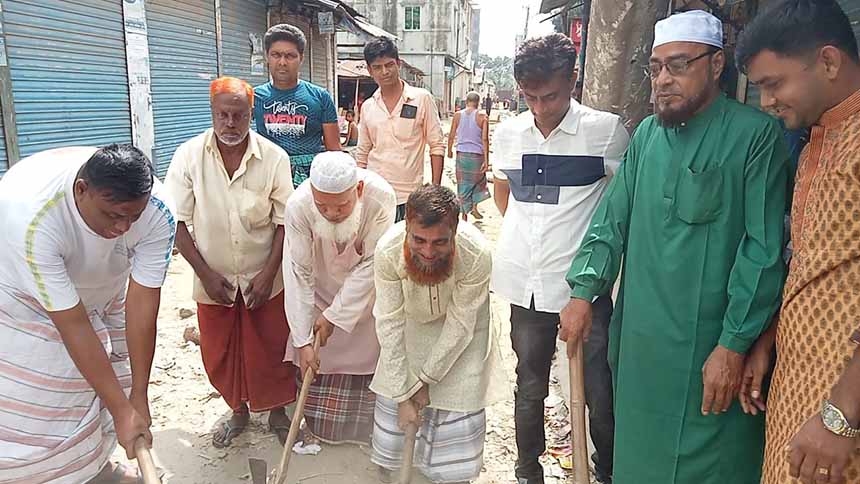 আশুলিয়া ইয়ারপুর ইউনিয়নে রাস্তার উন্নয়ন কাজের উদ্বোধন