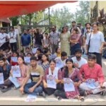 অধ‍্যাপককে গ্রেফতার ও বরখাস্ত না করায় তীব্র প্রতিবাদ