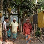 নাগরিক সুবিধা শুধু কাগজে! ১৫ বছর ধরে রাস্তা বঞ্চিত জামালপুরের ২০ পরিবার
