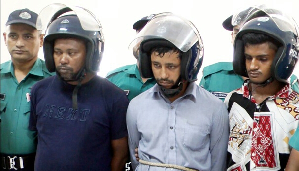 বরিশালে মালামালসহ তিন ডাকাত গ্রেপ্তার