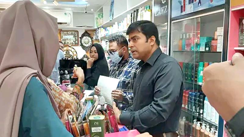 বরিশালে ভোক্তার অভিযানে আট ব্যবসাপ্রতিষ্ঠানকে জরিমানা
