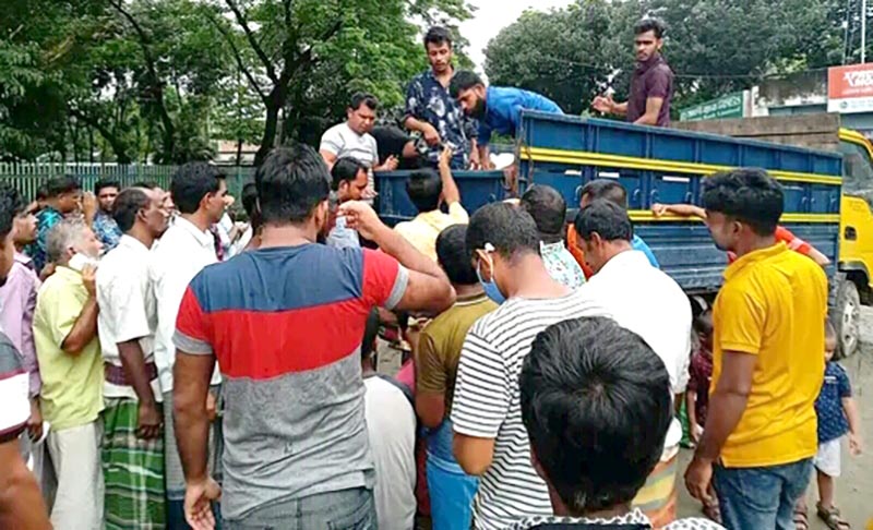 টিসিবির পণ্যে তেল-ডাল দিলেও মিলছে না চিনি, হতাশ উপকারভোগীরা