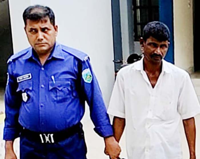 বেলকুচিতে ২ কেজি গাঁজাসহ ১৬ মামলার আসামি গ্রেপ্তার