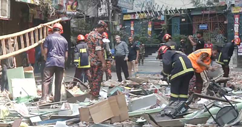 সায়েন্স ল্যাব এলাকায় ভবনে বিস্ফোরণে ৩ জনের মৃত্যু