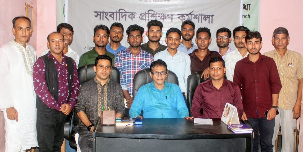 বগুড়ায় দেশেরপত্রের উদ্যোগে মোবাইল  জানার্লিম প্রশিক্ষণ অনুষ্ঠিত