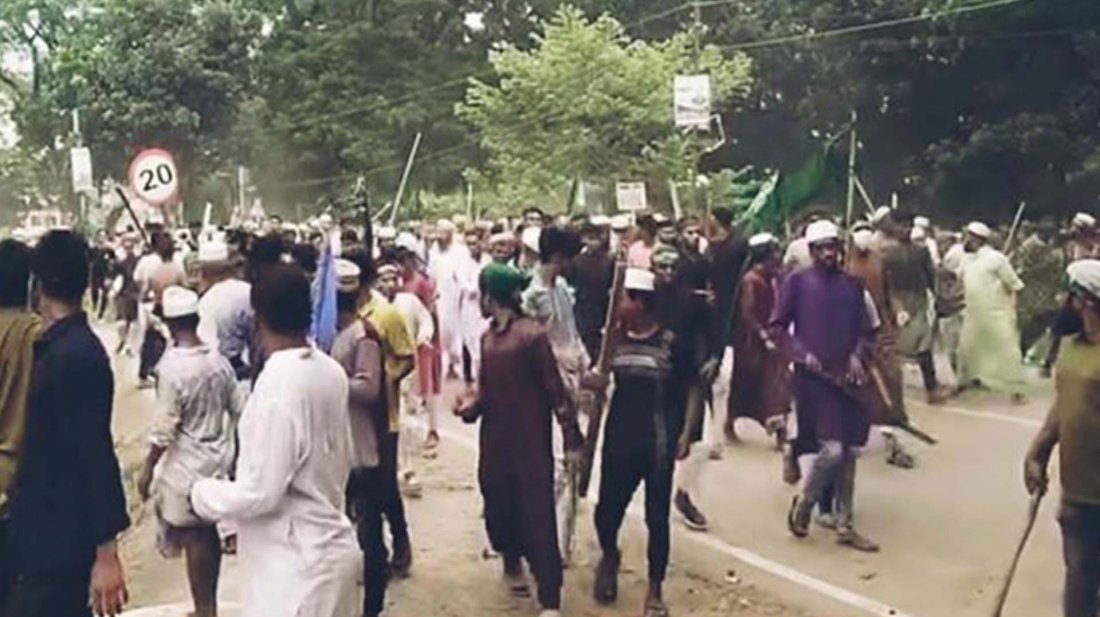ঈদে মিলাদুন্নবীর মিছিল থেকে মাজারে হামলা-সংঘর্ষে যুবক নিহত, আহত ২০