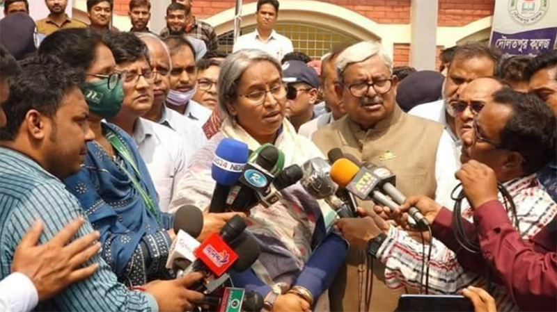 দৌলতপুরে জাতীয় বিশ্ববিদ্যালয়ের বিজ্ঞান প্রকল্প প্রদর্শনীতে শিক্ষামন্ত্রী