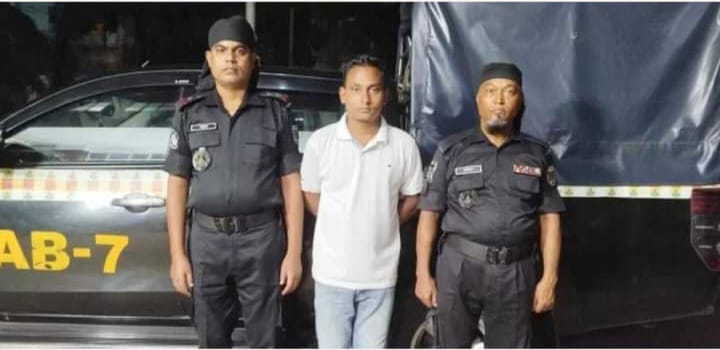 ছাত্র হত্যার মামলায় ছাত্রলীগ নেতা সাকিল গ্রেপ্তার