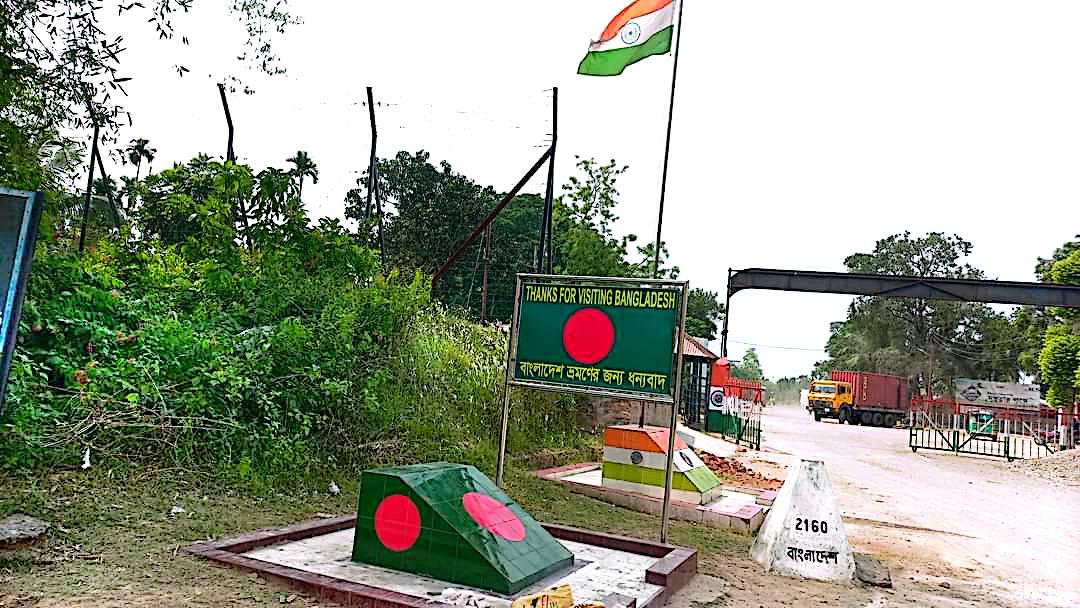 ভারত-পাকিস্তান সংঘাতের প্রেক্ষিতে ফেনী সীমান্তে বিজিবির টহল জোরদার